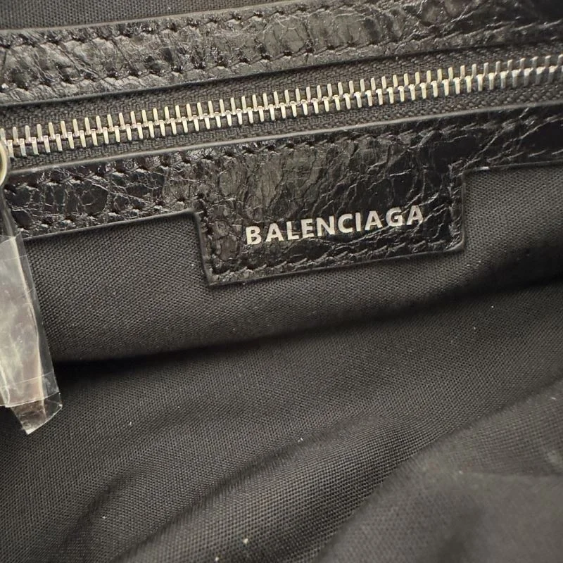 Trendsetting Balenciaga  Motorcycle-Inspired  Le Cagole Half-Moon Bag 38334