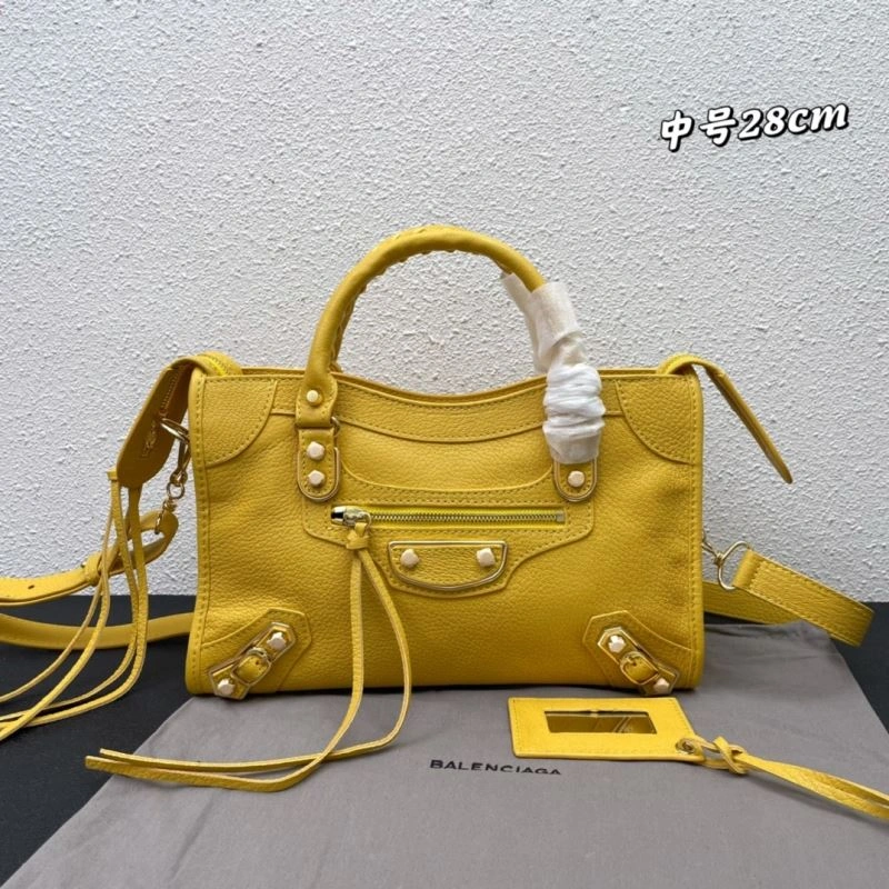 Fashionable Balenciaga  Medium Motorcycle Bag in Goat Leather 72660