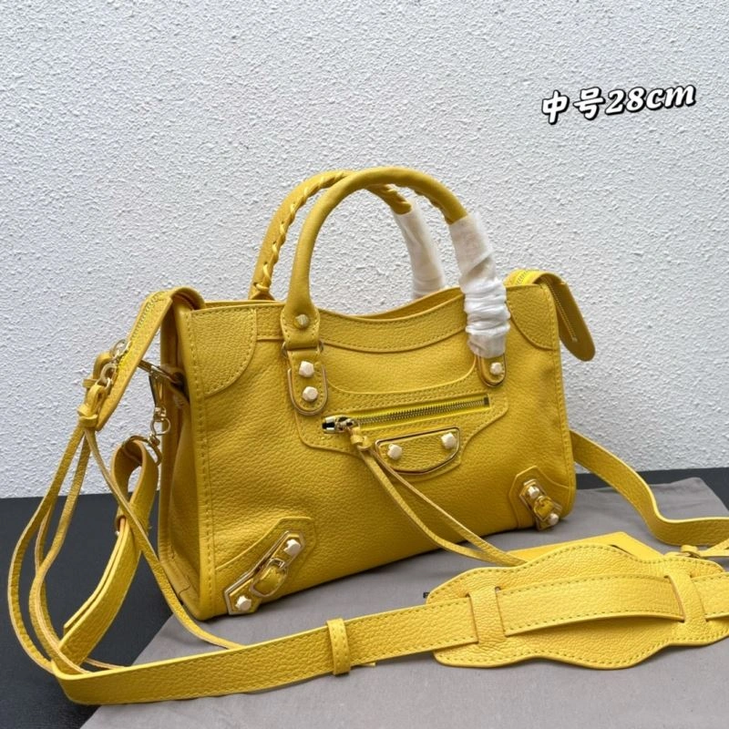 Fashionable Balenciaga  Medium Motorcycle Bag in Goat Leather 72660