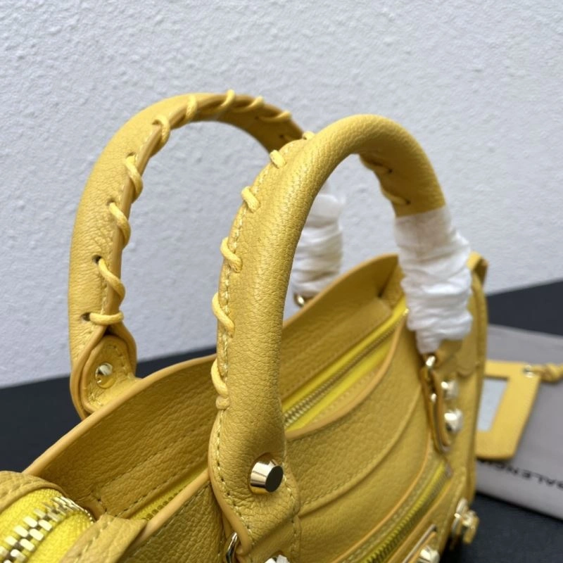 Fashionable Balenciaga  Medium Motorcycle Bag in Goat Leather 72660