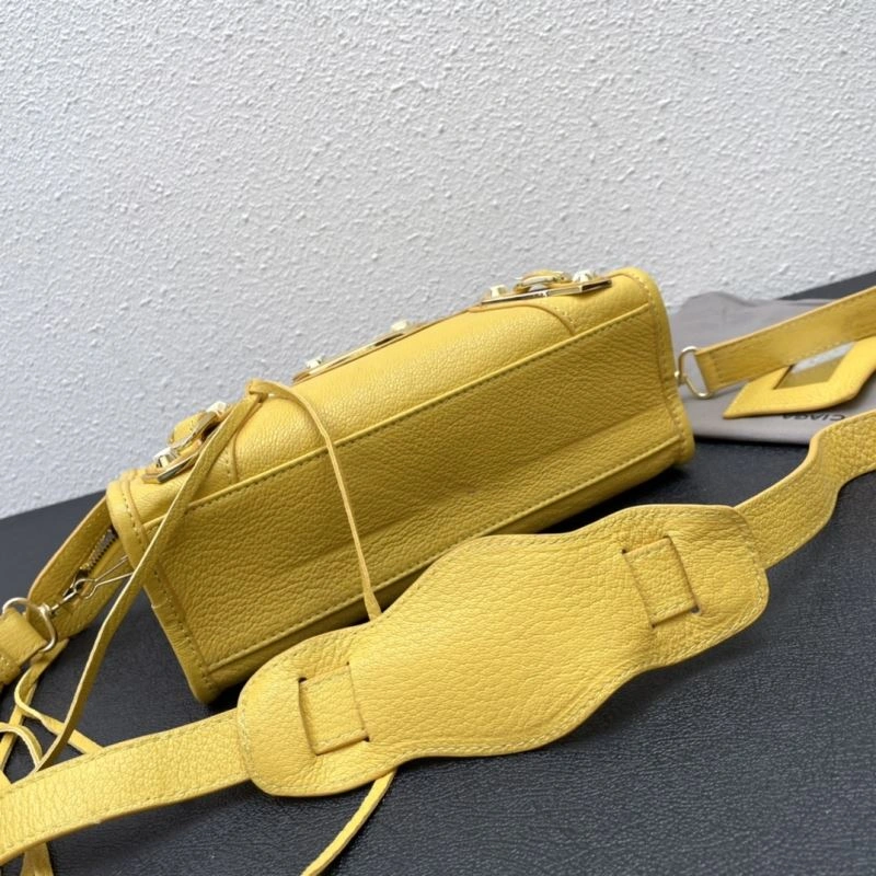 Fashionable Balenciaga  Medium Motorcycle Bag in Goat Leather 72660