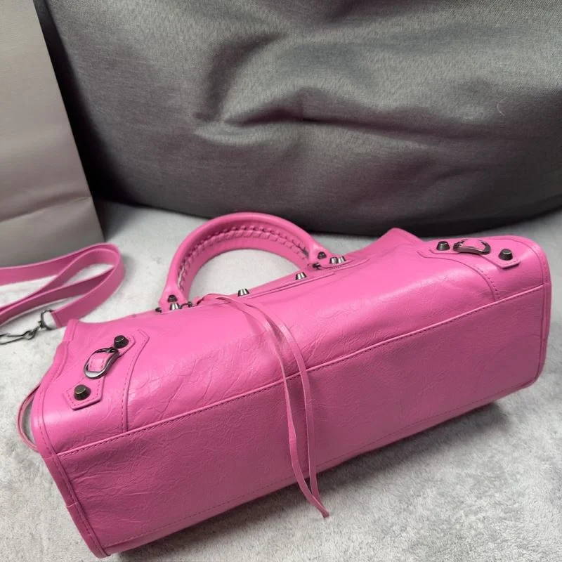 Elegant Balenciaga  Motorcycle Bag - Streamlined Elegance 38267