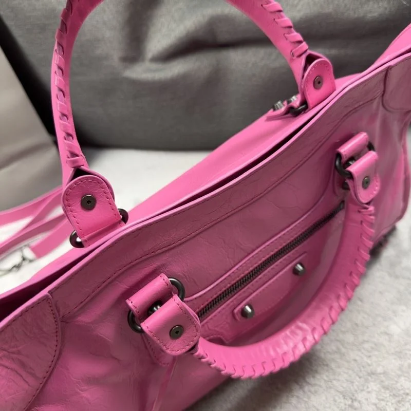 Elegant Balenciaga  Motorcycle Bag - Streamlined Elegance 38267