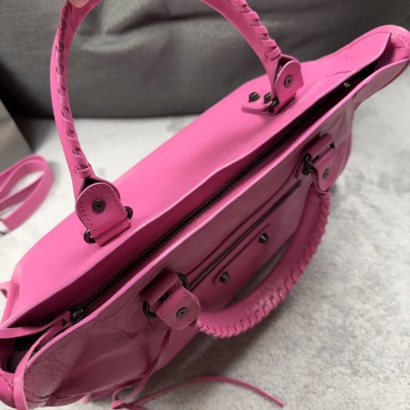 Elegant Balenciaga  Motorcycle Bag - Streamlined Elegance 38267