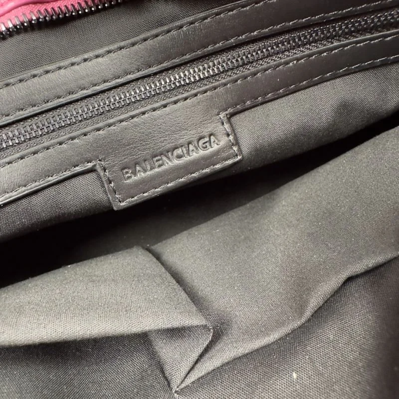 Elegant Balenciaga  Motorcycle Bag - Streamlined Elegance 38267