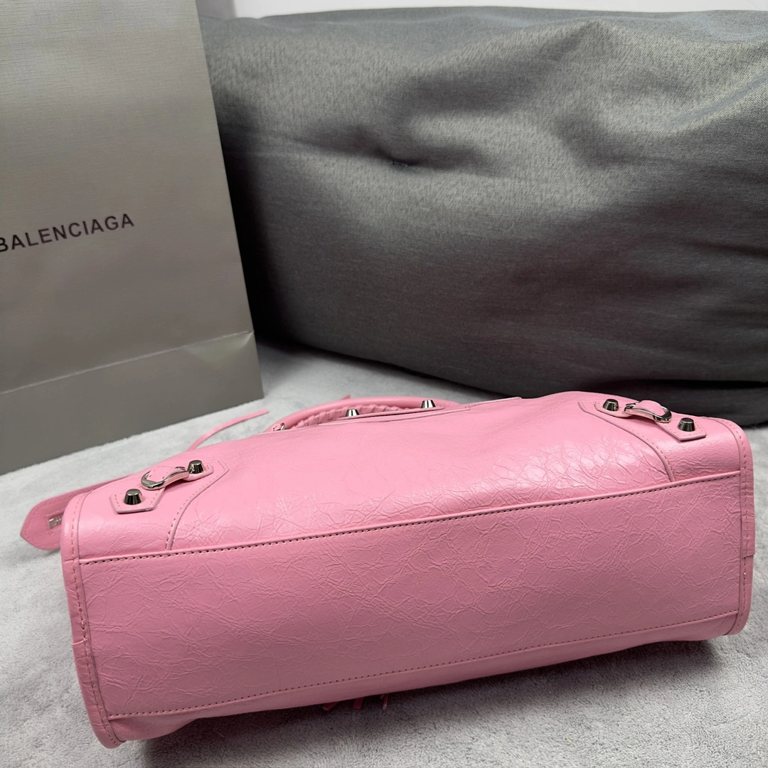 Balenciaga Classic Series  Motorcycle Bag - Elegant Comeback Trendsetting 64646