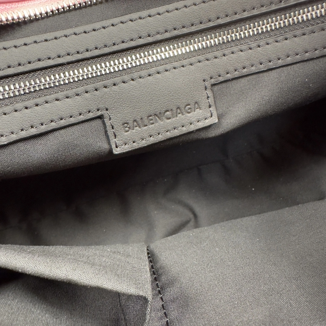 Balenciaga Classic Series  Motorcycle Bag - Elegant Comeback Trendsetting 64646