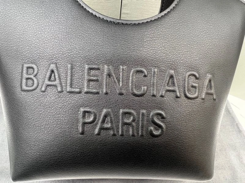 Balenciaga  Black BB23ss Leather Handheld Small Bag - 24.5x22x7cm Stylish 78571