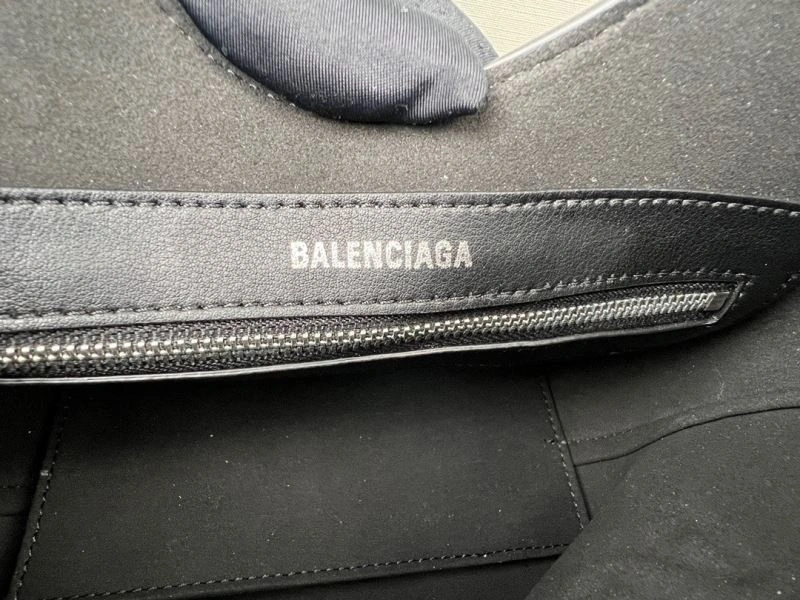 Balenciaga  Black BB23ss Leather Handheld Small Bag - 24.5x22x7cm Stylish 78571