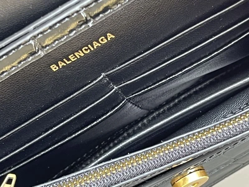 Balenciaga Crocodile Gold Buckle Hourglass Chain Bag byBalenciaga Tailored 38284