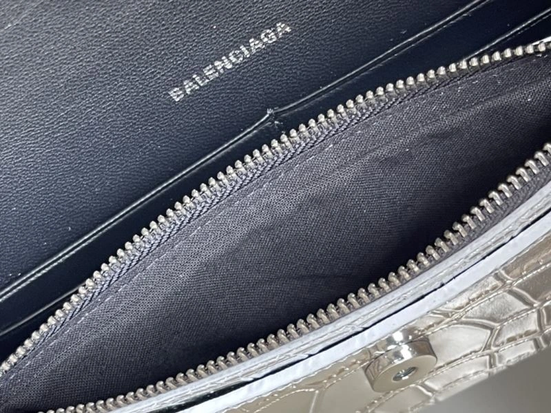 Balenciaga Crocodile Silver Hourglass Chain Bag with B-Shaped Pull Tab Trendsetting 78678