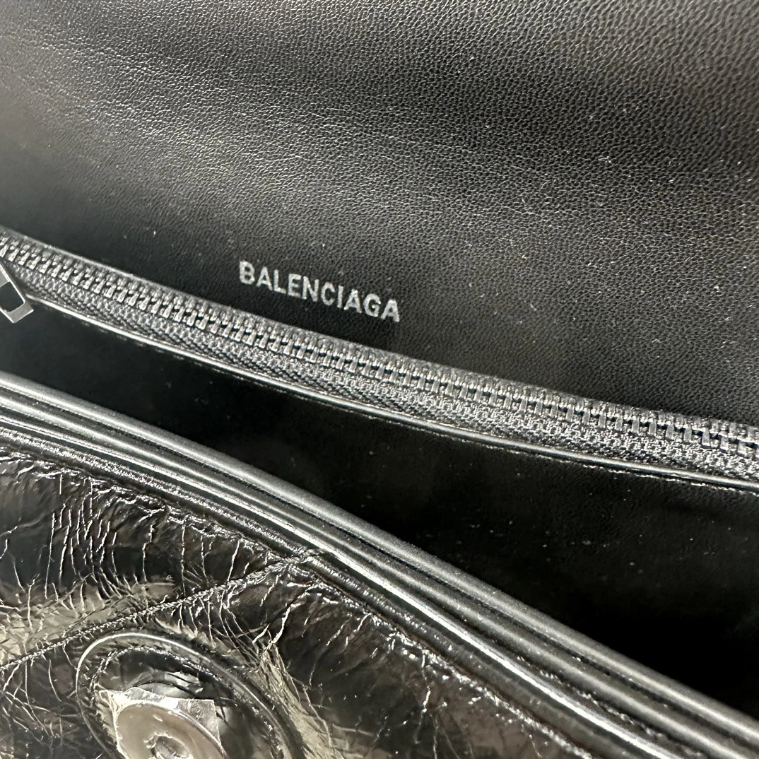 Balenciaga Crush Quilted Chain Bag - Small Embroidered Edition Durable 60934