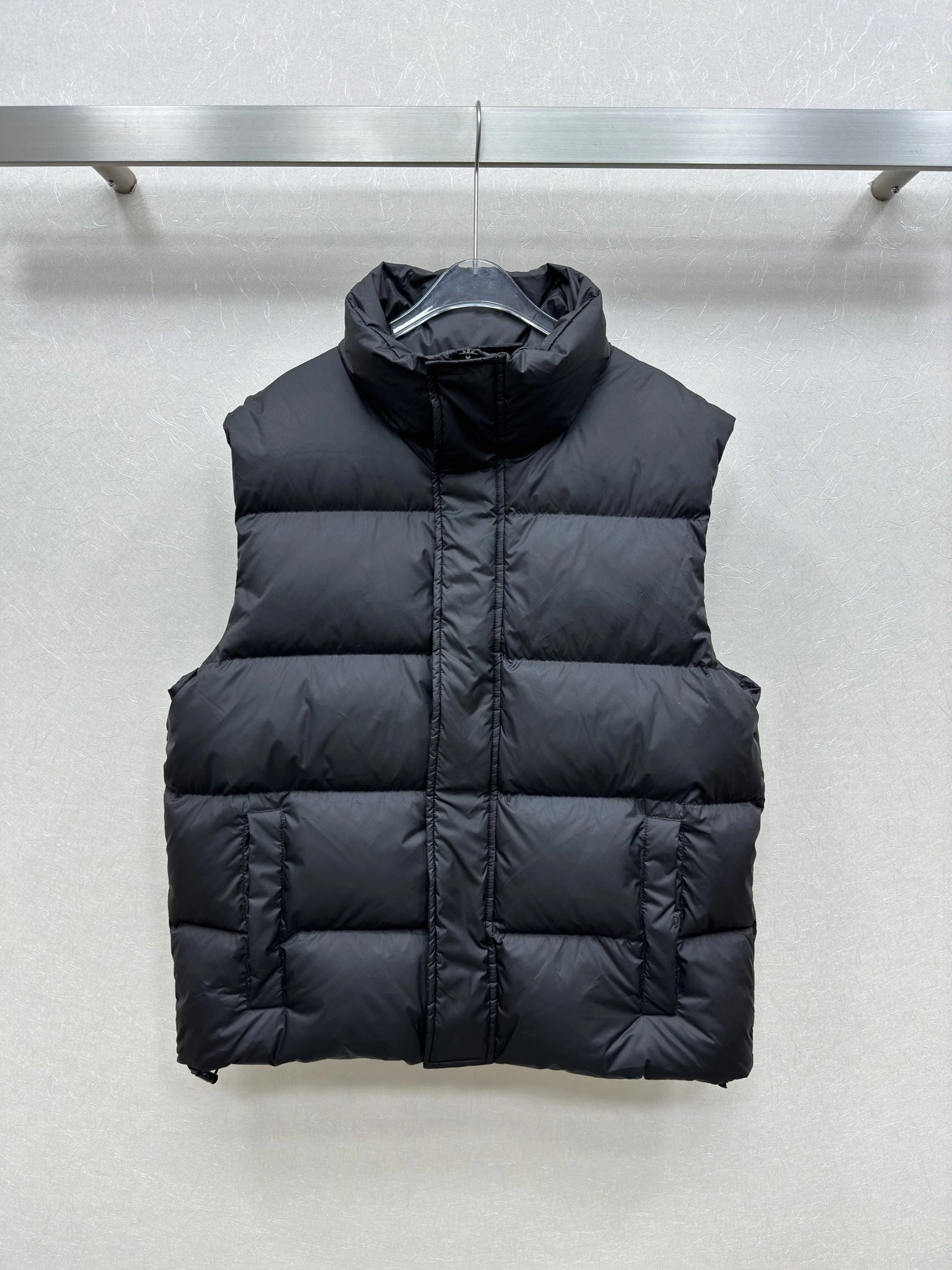 Reliable Balenciaga Down Jackets 98936