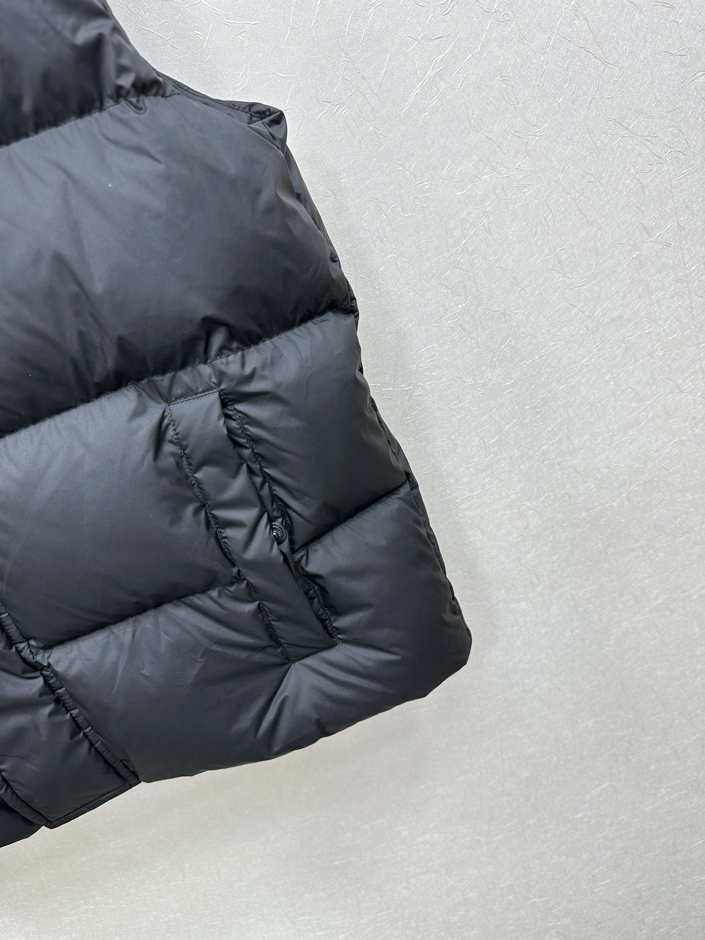 Reliable Balenciaga Down Jackets 98936