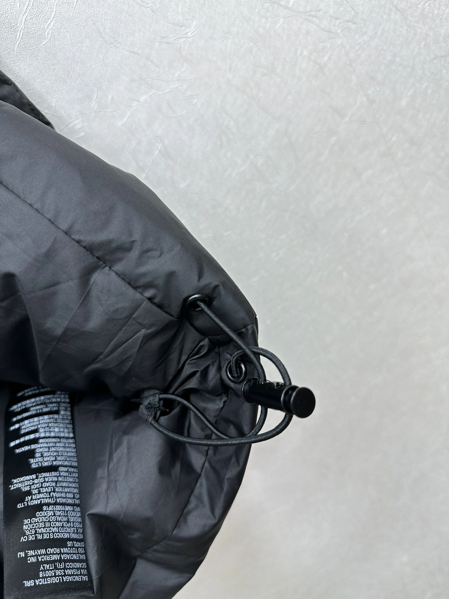 Reliable Balenciaga Down Jackets 98936