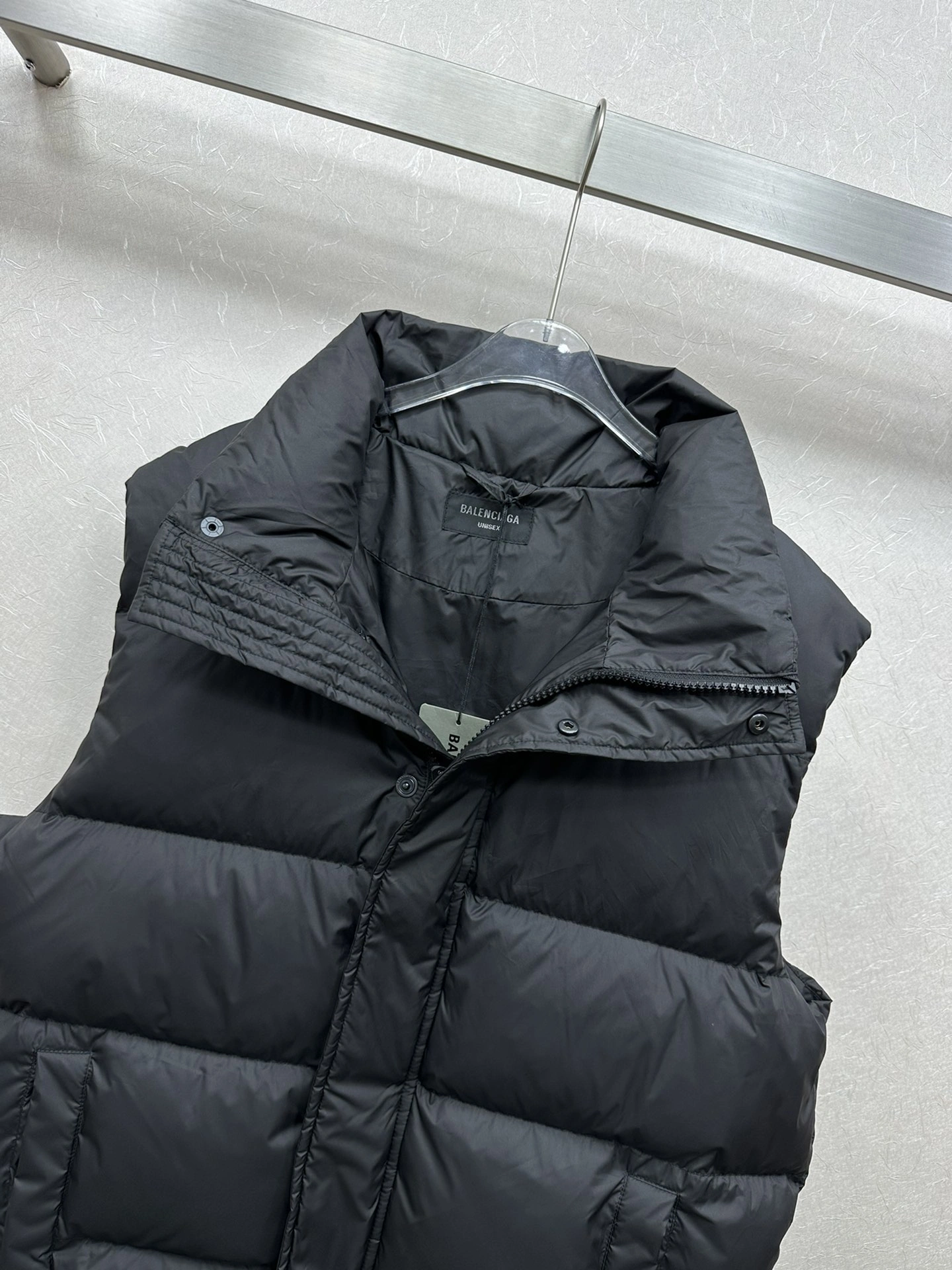 Reliable Balenciaga Down Jackets 98936