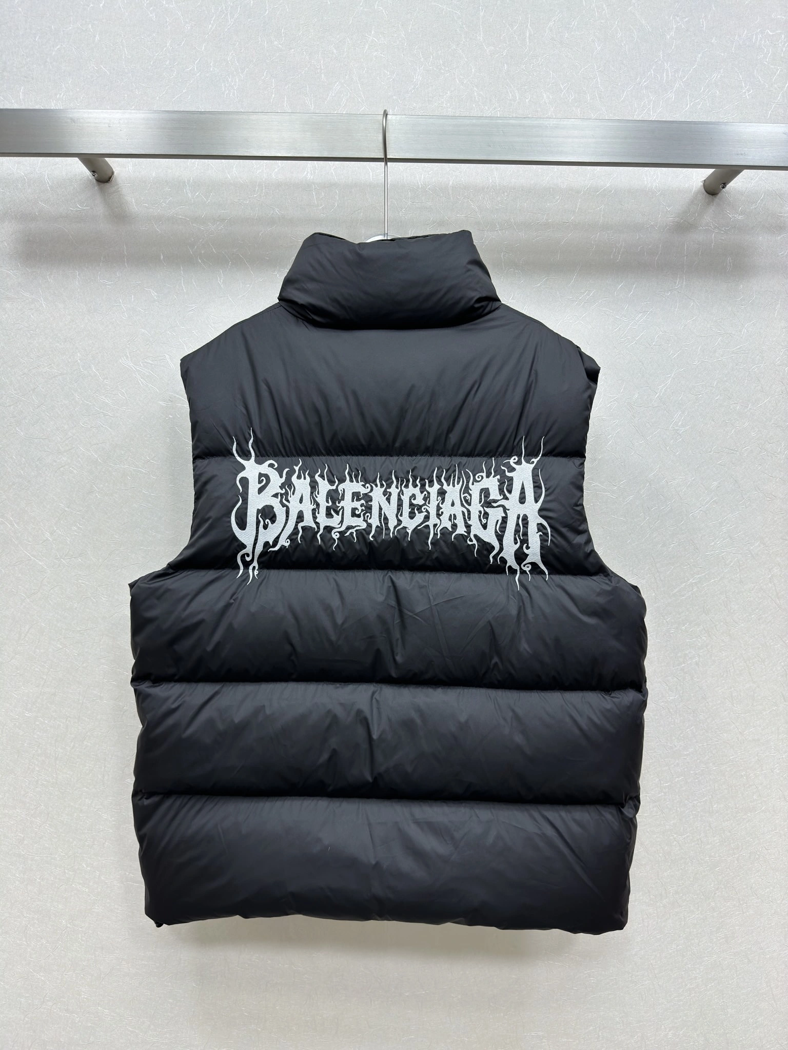 Reliable Balenciaga Down Jackets 98936