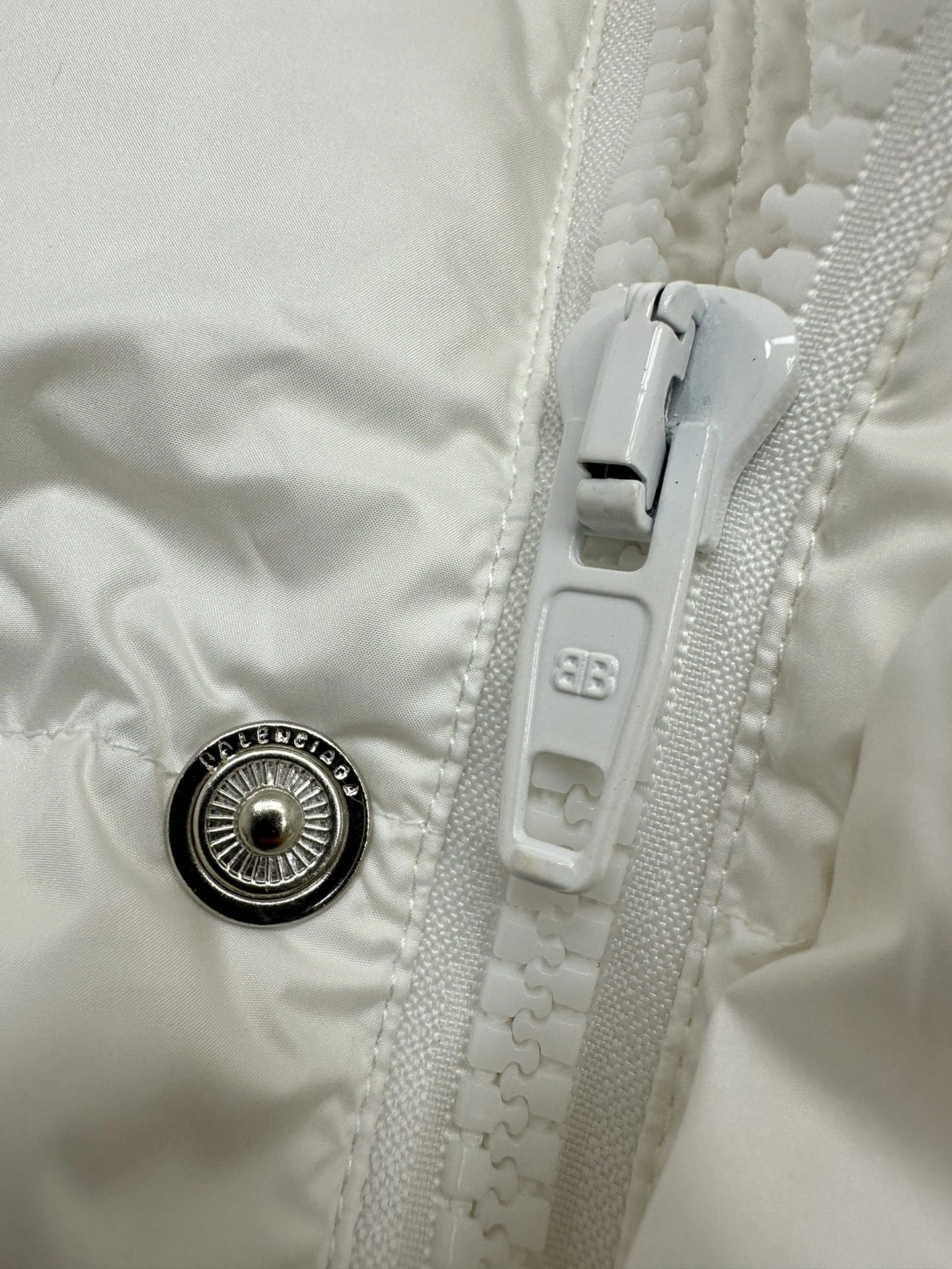 Resilient Balenciaga Down Jackets 98907