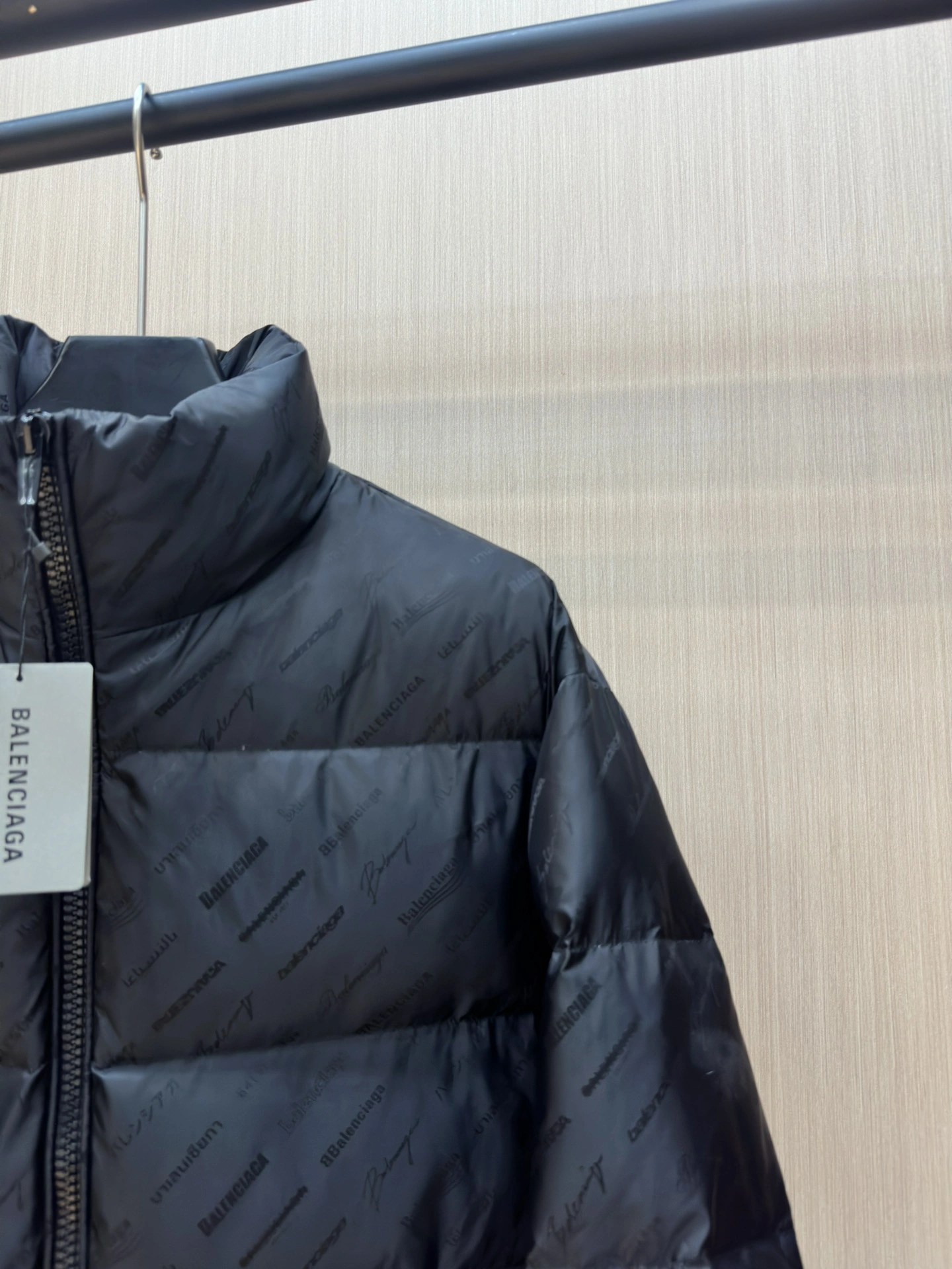 Balenciaga Down Jackets Cozy 98901