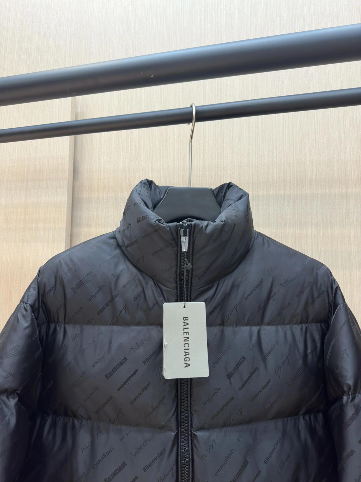 Balenciaga Down Jackets Cozy 98901