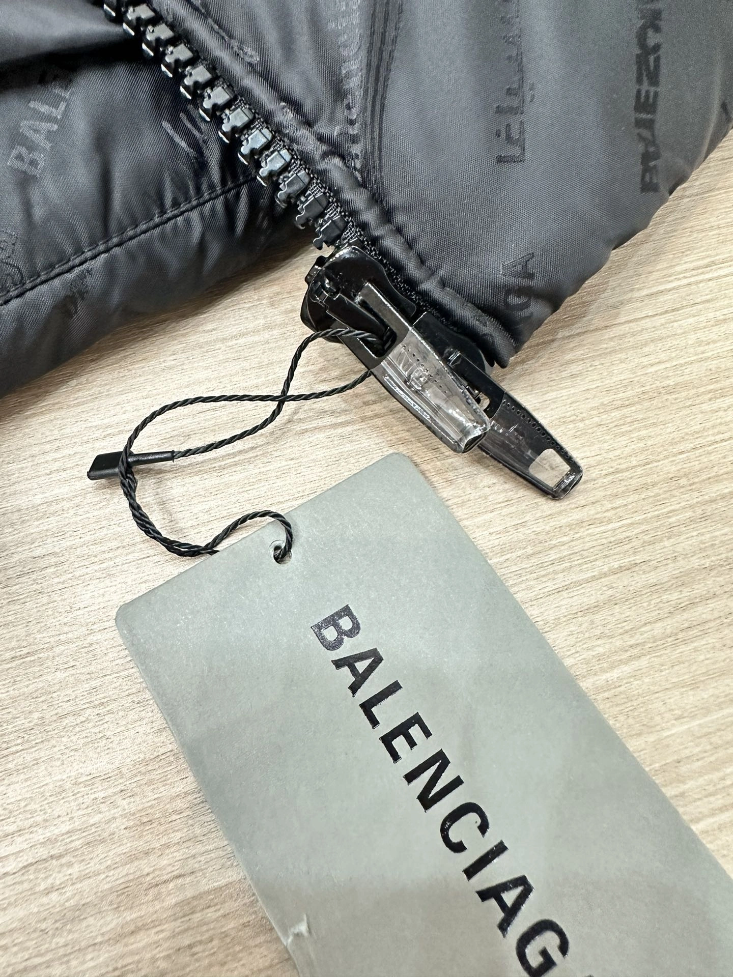 Balenciaga Down Jackets EyeCatching 98940
