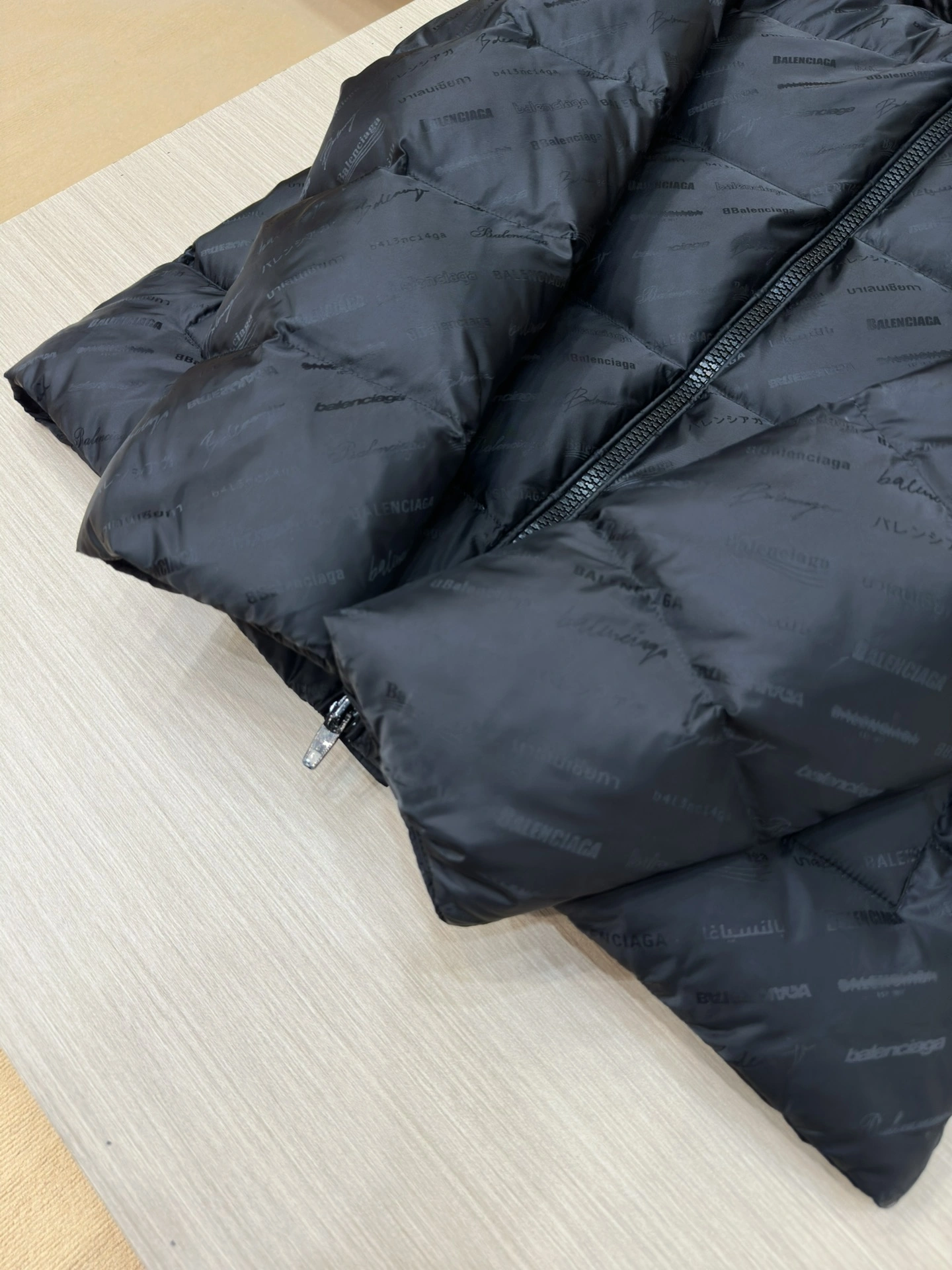 Balenciaga Down Jackets EyeCatching 98940