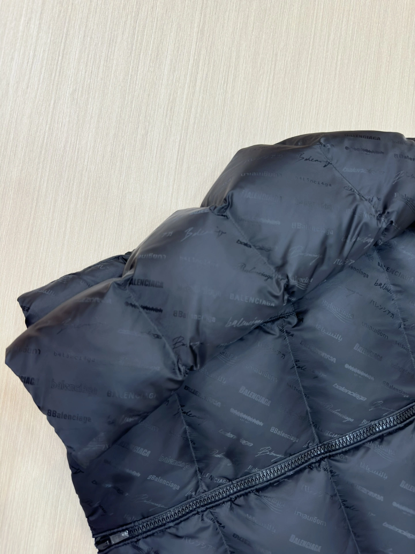 Balenciaga Down Jackets EyeCatching 98940