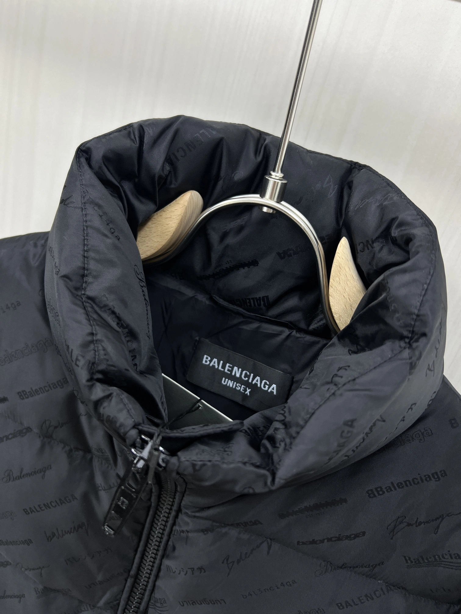 Balenciaga Down Jackets Minimalist 98899
