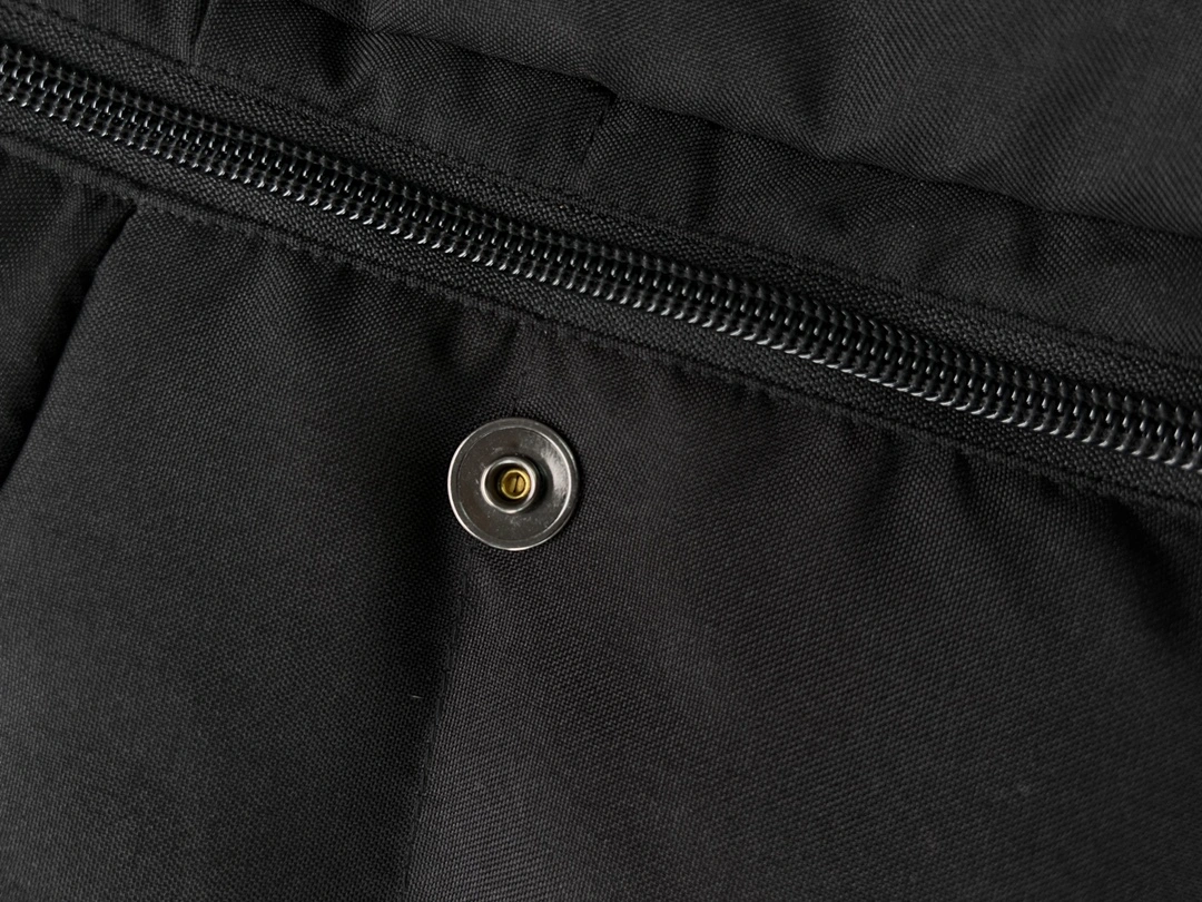 Sporty Balenciaga Down Jackets 98896