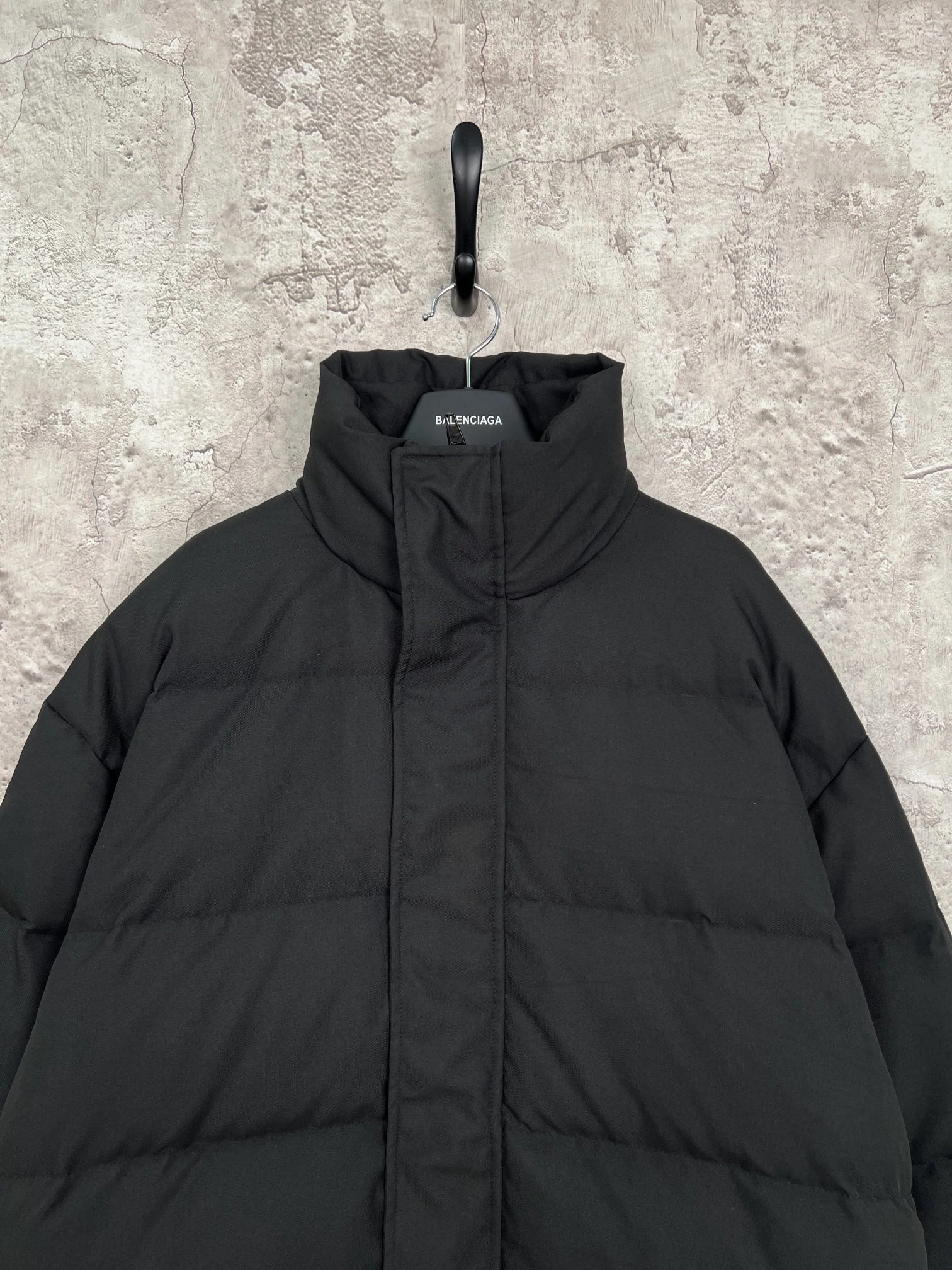 Sporty Balenciaga Down Jackets 98896