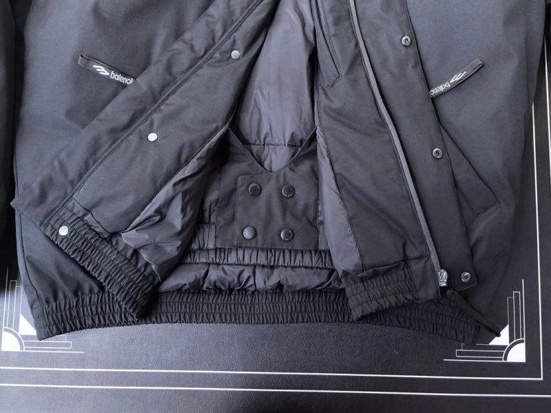 Supportive Balenciaga Down Jackets 98887