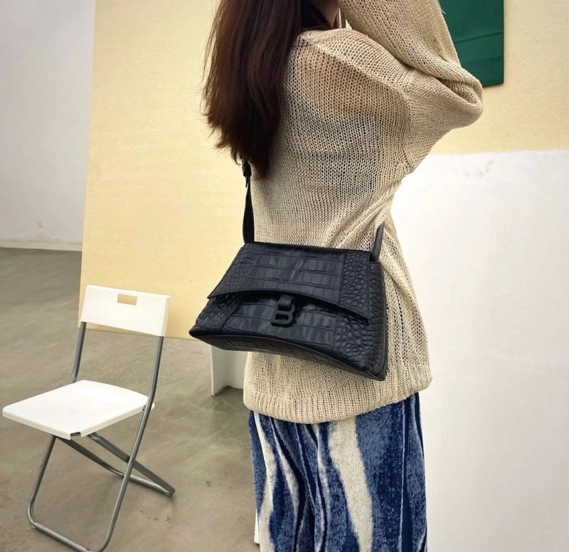 GoAnywhere Balenciaga Downtown Hourglass Crocodile-Patterned Crossbody Bag 66990