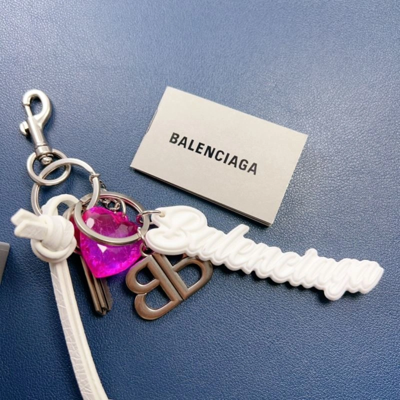 GoodFit Balenciaga Elegance Keychain - Luxe Gold Accent Accessory 70086