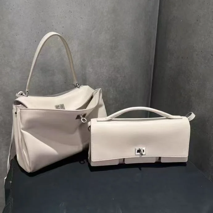 Timeless Balenciaga  Apricot Silver Buckle Handbag Series 38255