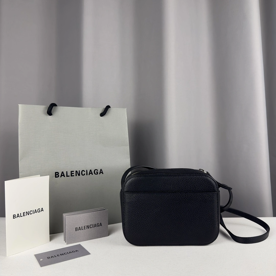 FastDry Balenciaga Everyday Mini Camera Crossbody Bag in Lambskin 60871