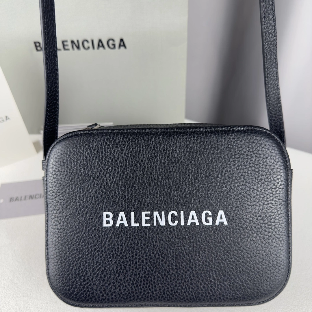 FastDry Balenciaga Everyday Mini Camera Crossbody Bag in Lambskin 60871