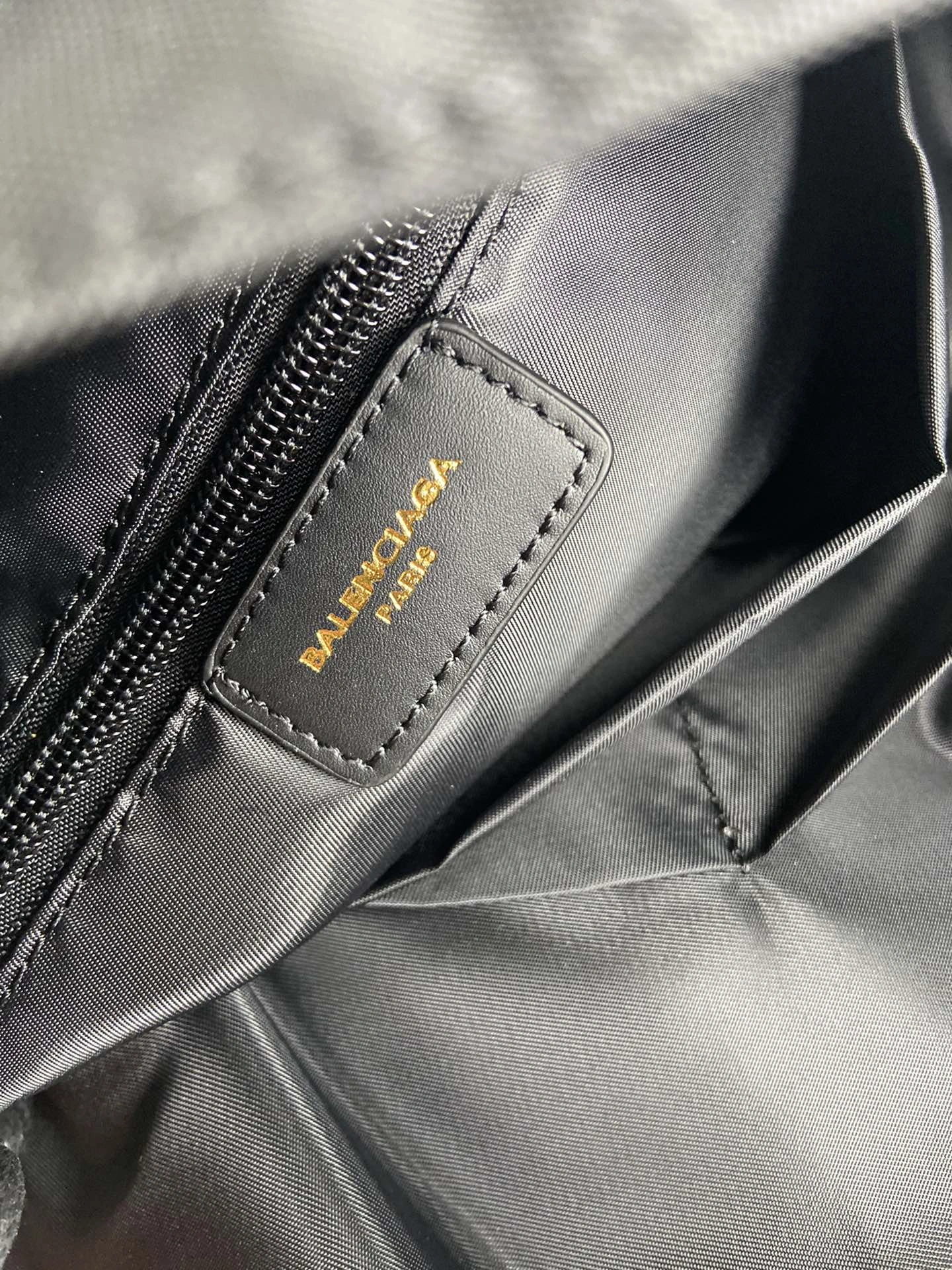SunProtective Balenciaga Explorer High-End Backpack with Laptop Compartment 61061