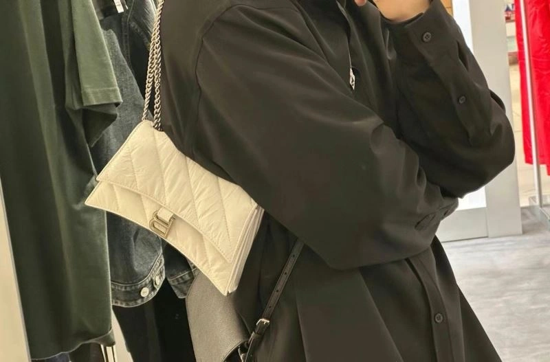 ModernLook Balenciaga Fall Winter 2022 Mini Crush Hourglass Bag 78659