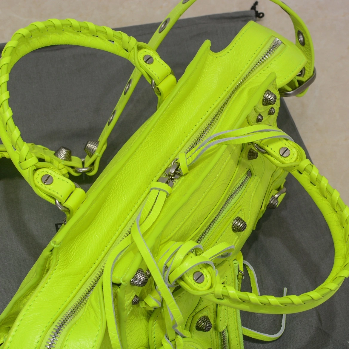 Balenciaga Fluorescent Green Neo Cagole Heart Mirror Bag Sophisticated 60974