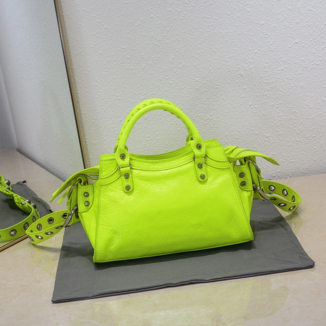 Balenciaga Fluorescent Green Neo Cagole Heart Mirror Bag Sophisticated 60974