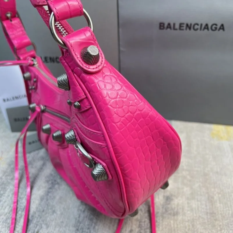 Balenciaga Fuchsia CrocodileBalenciaga Le Cagole Half Moon Bag Comfortable 38374