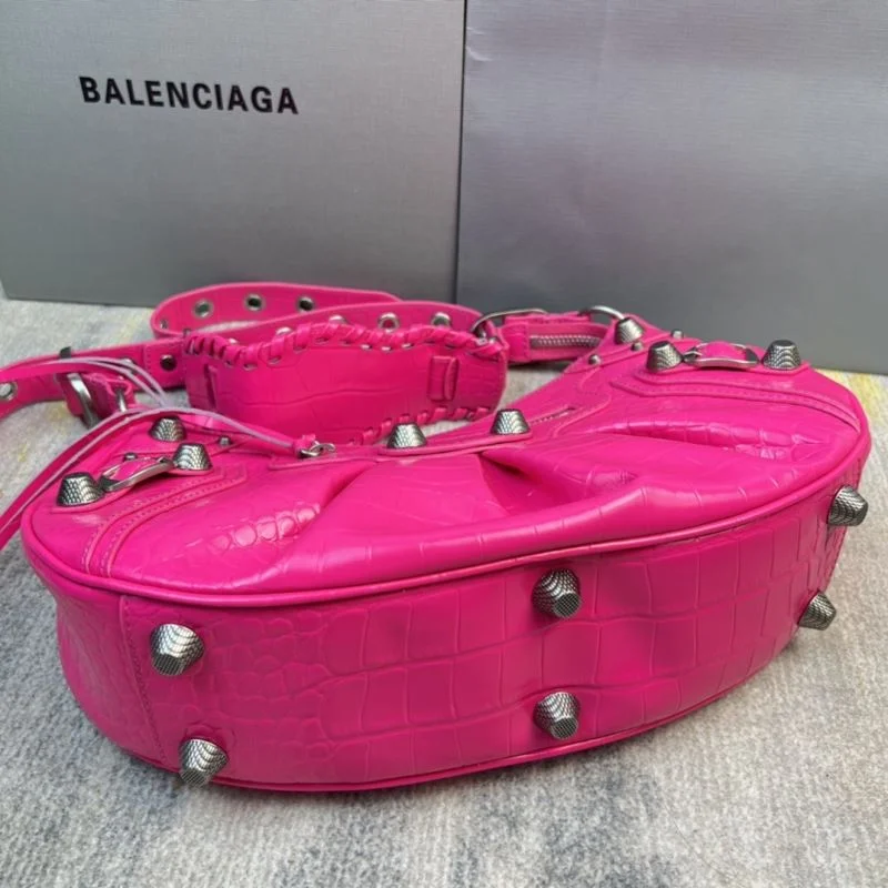 Balenciaga Fuchsia CrocodileBalenciaga Le Cagole Half Moon Bag Comfortable 38374