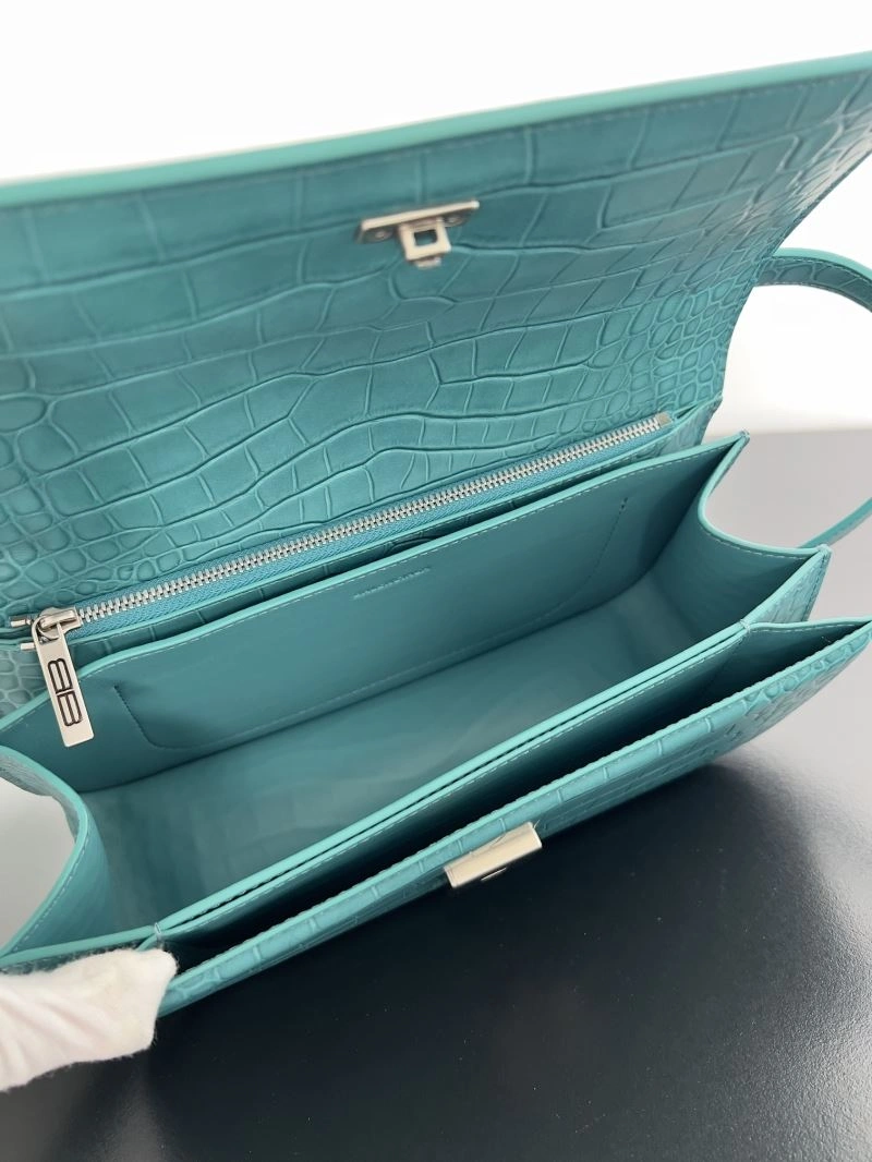 Balenciaga Gossip Crossbody Bag with Double B Logo in Leather Casual 78614