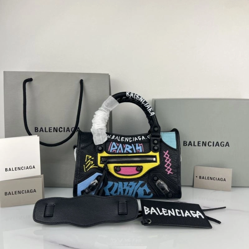 FastDry Balenciaga Graffiti 23cm Crossbody Handbag in Italian Goat Leather 78785