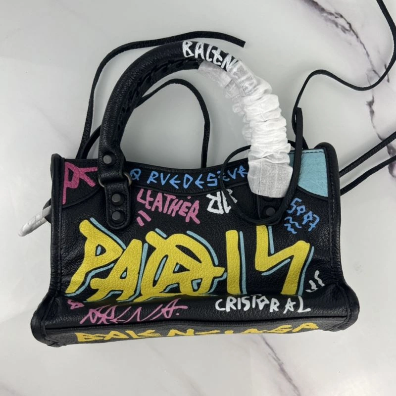FastDry Balenciaga Graffiti 23cm Crossbody Handbag in Italian Goat Leather 78785