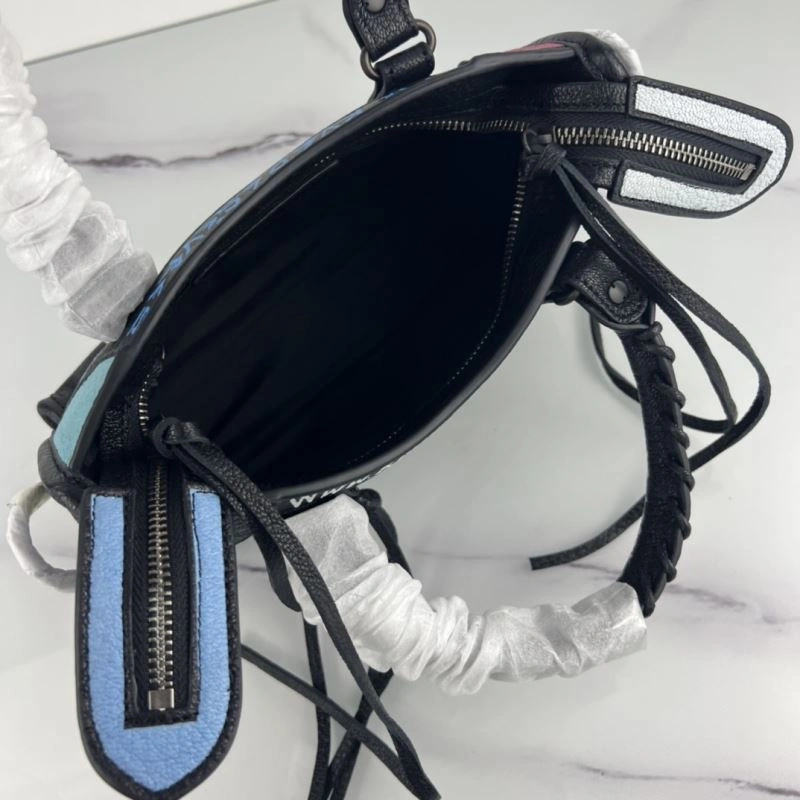 FastDry Balenciaga Graffiti 23cm Crossbody Handbag in Italian Goat Leather 78785
