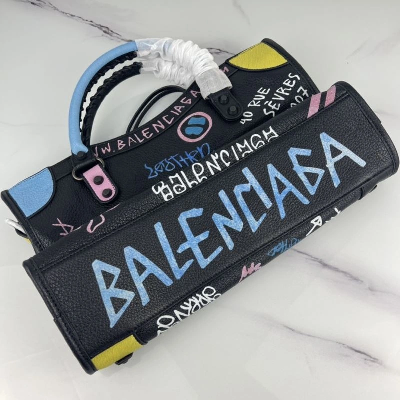 Fashionable Balenciaga Graffiti 38cm Crossbody Handbag in Italian Goat Leather 78761