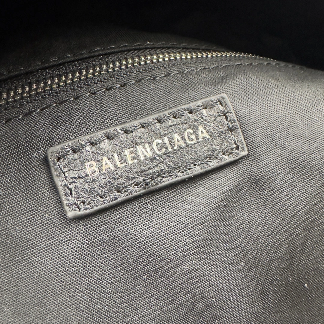 Balenciaga Graffiti Studded Motorcycle Backpack Breathable 61068
