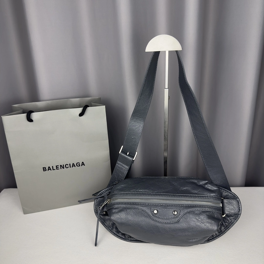 Balenciaga Gray Cracked Lambskin Motorcycle Chest Bag Supportive 60848