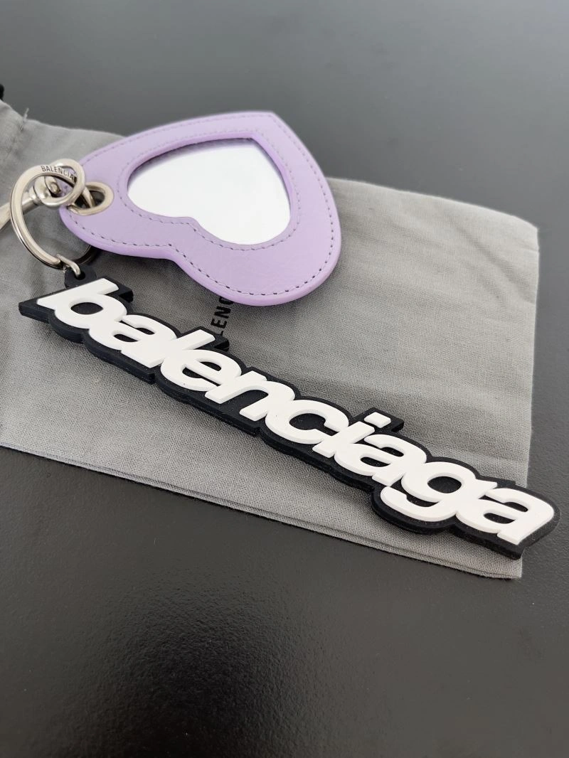 Balenciaga Heart Mirror Keychain with Sheep Leather Charm Efficient 70084